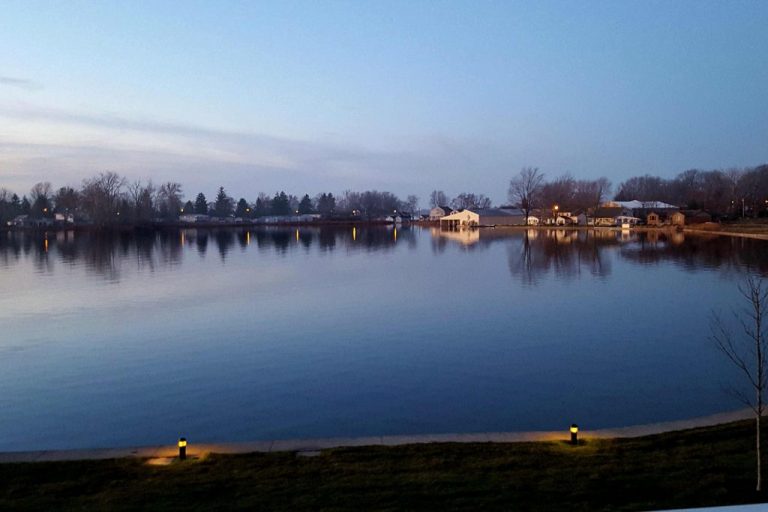 Griffith's Wawasee Marina Boat Service, Sales, & Rental